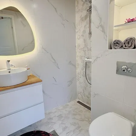 Vikendica Puhkemaja-2 *